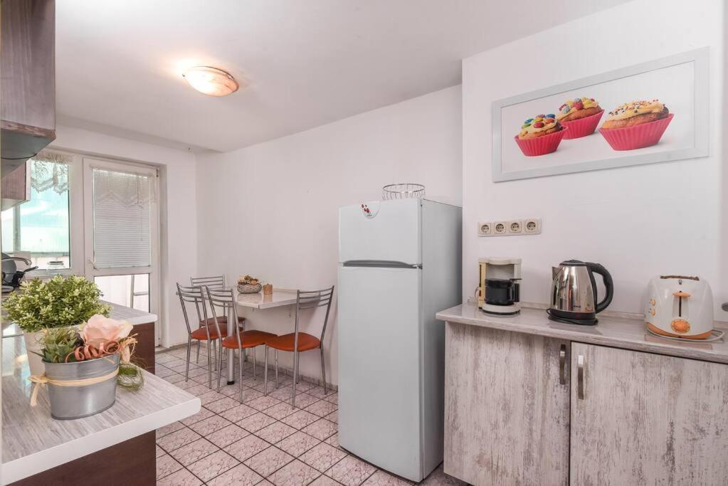 Spacious And Cozy 3 Bedroom Apartment In Downtown Sofia Esterno foto